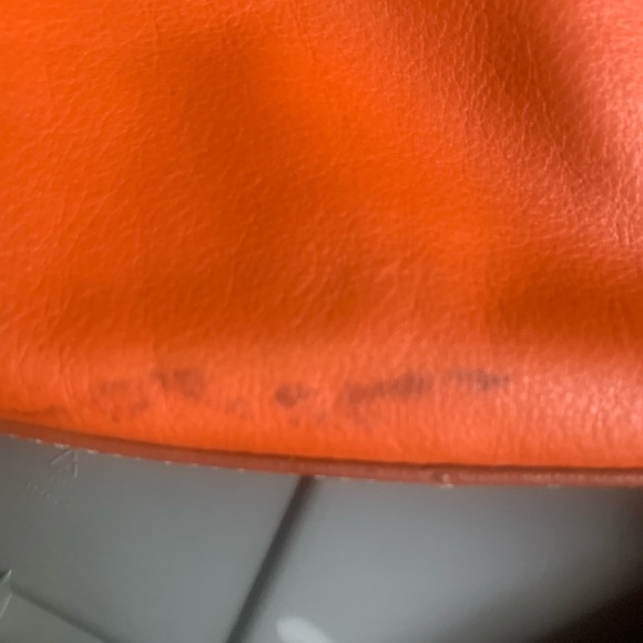 Cole Haan Orange Leather
Drawstring Hobo Bucket Shoulder Bag With Matching Belt - Picture 16 of 16